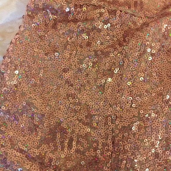 Kylie Jenner romper pink - Picture 1 of 2